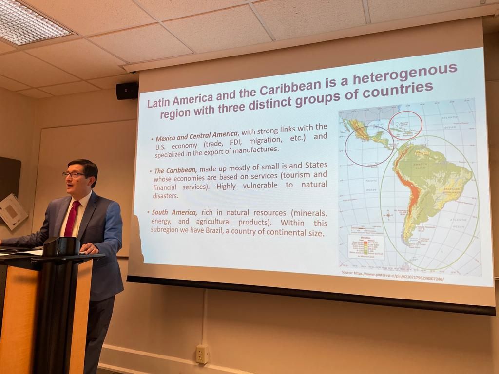 José Elías Durán Lima en University of Illinois, CLACS